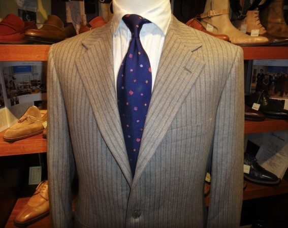 ブリオーニ Brioni】合い物 ストライプ柄ライトグレースーツ 50 