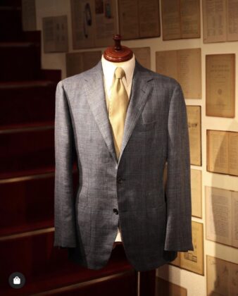 正統な紳士服を嗜むvol.48〜中庸なナポリ仕立てサルトリオ | Artigiano