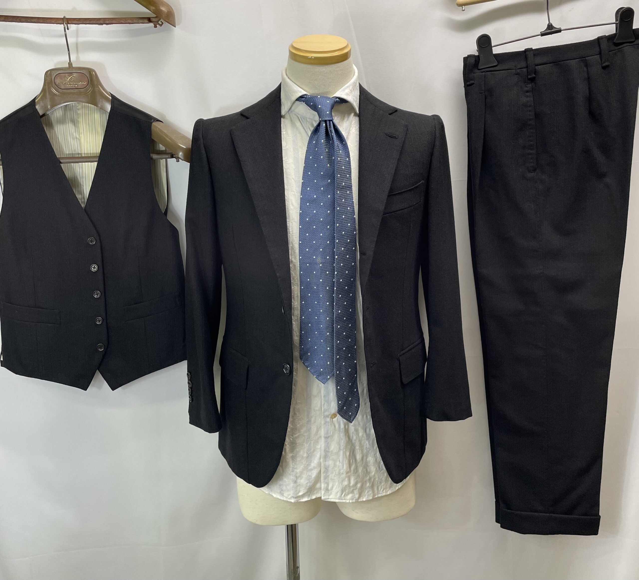 【COSTANTINO コスタンティーノ】ビスポーク注文服 ヴィンテージ生地 3Pスリーピース ダークグレースーツ 42~44{sold out thanks!} - 画像 (2)