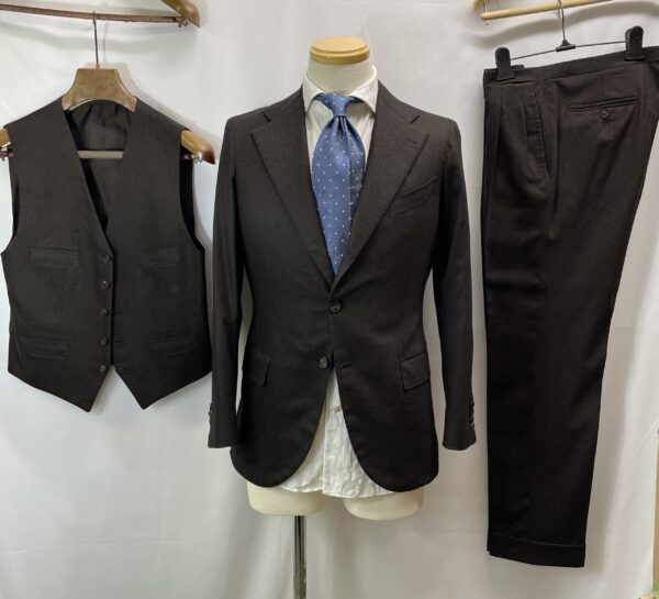 【Sartoria Formosa フォルモサ】最高峰ナポリ仕立て ビスポーク注文服 3Pスリーピース スーツ 42～44 濃茶色無地