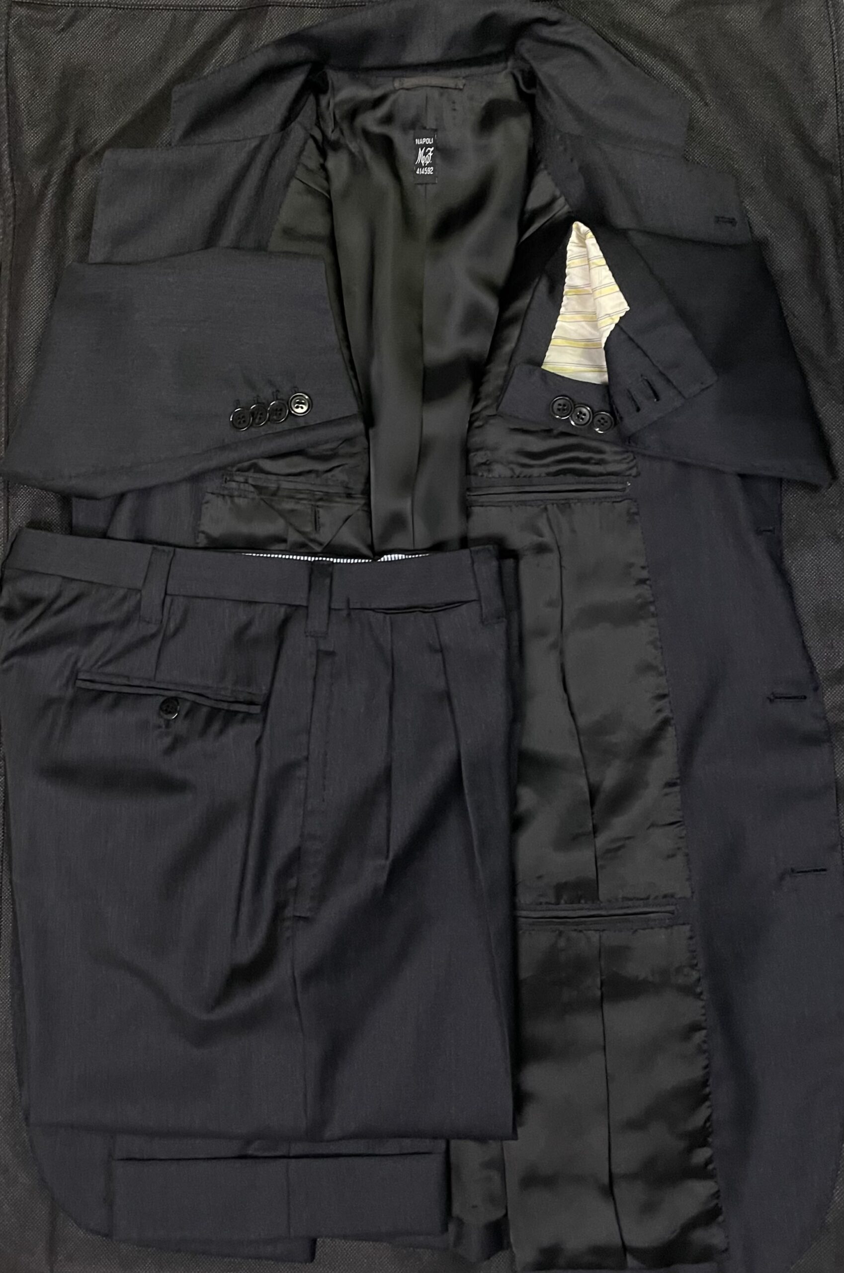 【Sartoria Formosa フォルモサ】最高峰ナポリ仕立て ビスポーク注文服 合い物 定番グレースーツ 46~48 灰色無地 - 画像 (4)