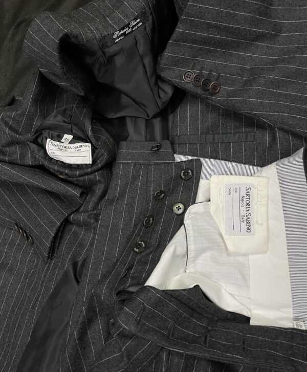 【SARTORIA SABINO サビーノ】手仕事ナポリ仕立て 秋冬向け ピンストライプ柄 グレースーツ 48{sold out thanks!} - 画像 (5)