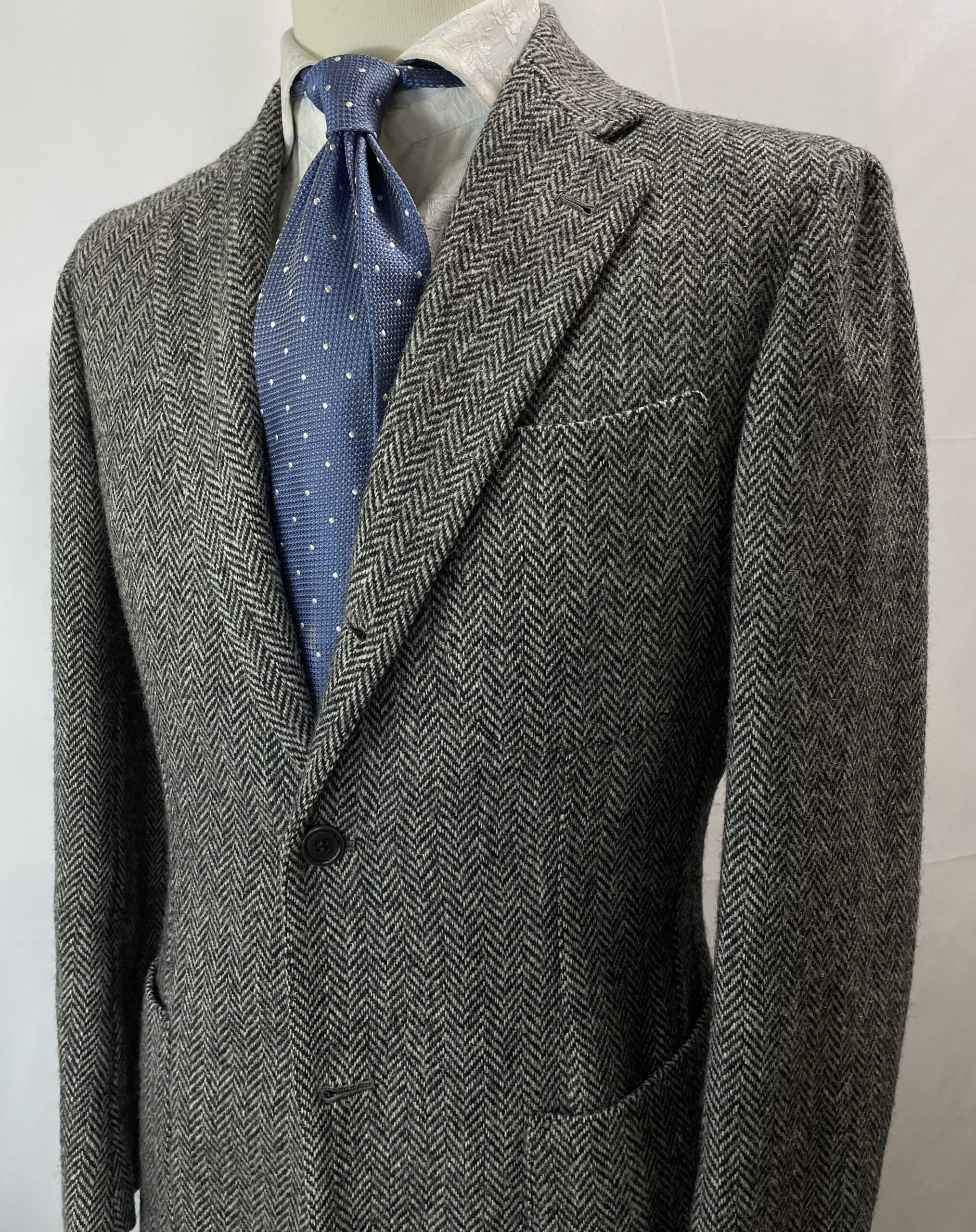 【SARTORIA SABINO サビーノ】手仕事ナポリ仕立て 秋冬向け ヘリンボーン織柄 ハリスツイード ジャケット 46