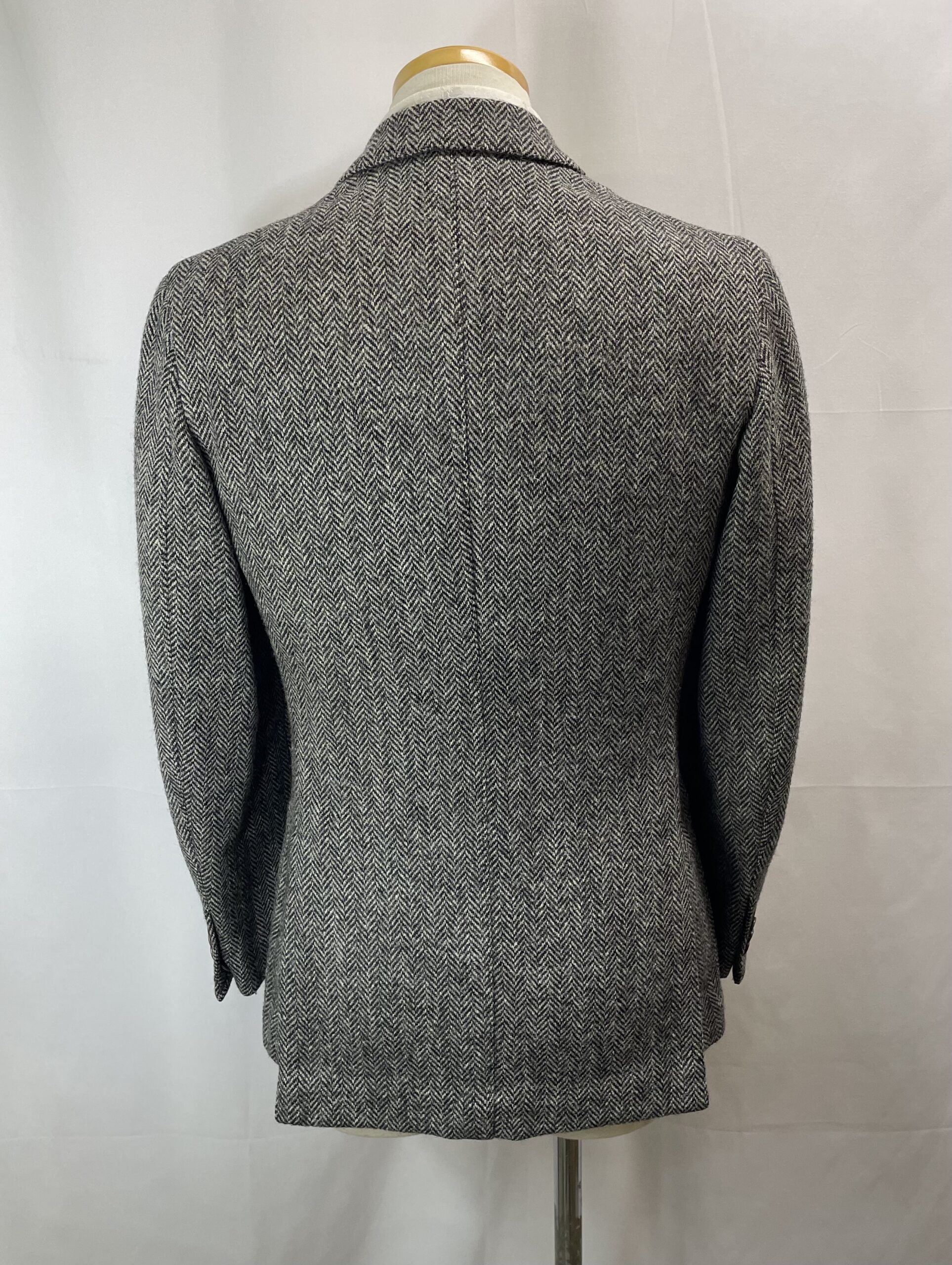 【SARTORIA SABINO サビーノ】手仕事ナポリ仕立て 秋冬向け ヘリンボーン織柄 ハリスツイード ジャケット 46 - 画像 (4)