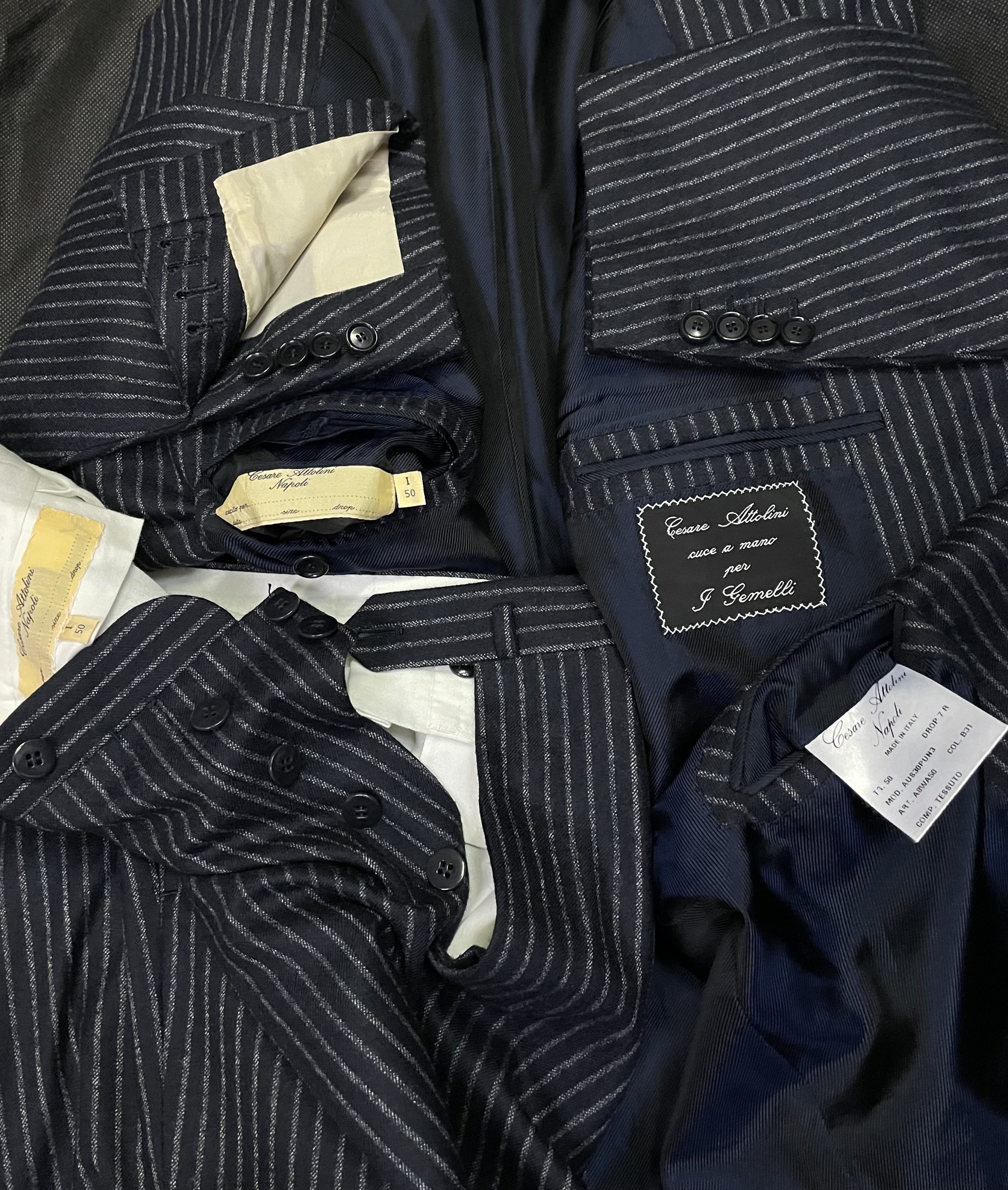 Cesare Attolini アットリーニ】最高峰ナポリ仕立て 秋冬向け チョーク