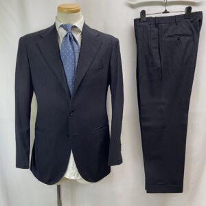 【LIVERANO & LIVERANO リベラーノ】合い物ウール ピンストライプ柄ネイビースーツ 46 濃紺色
