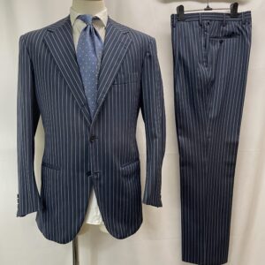 【LIVERANO & LIVERANO リベラーノ】合い物ウール ストライプ柄ネイビースーツ 50 紺色
