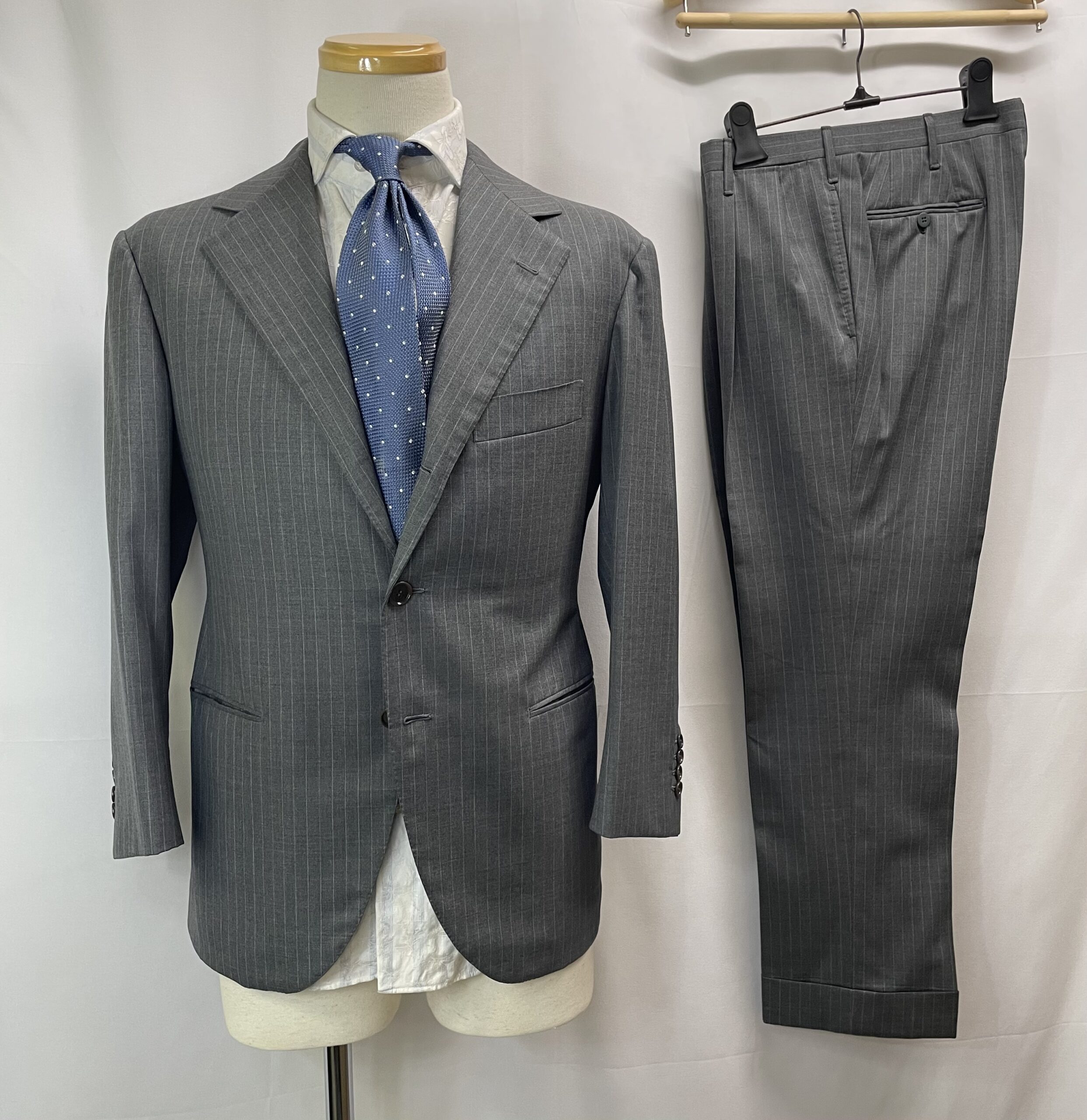 【LIVERANO & LIVERANO リベラーノ】ビスポーク注文服 合い物 ストライプ柄ミディアムグレースーツ 44~46