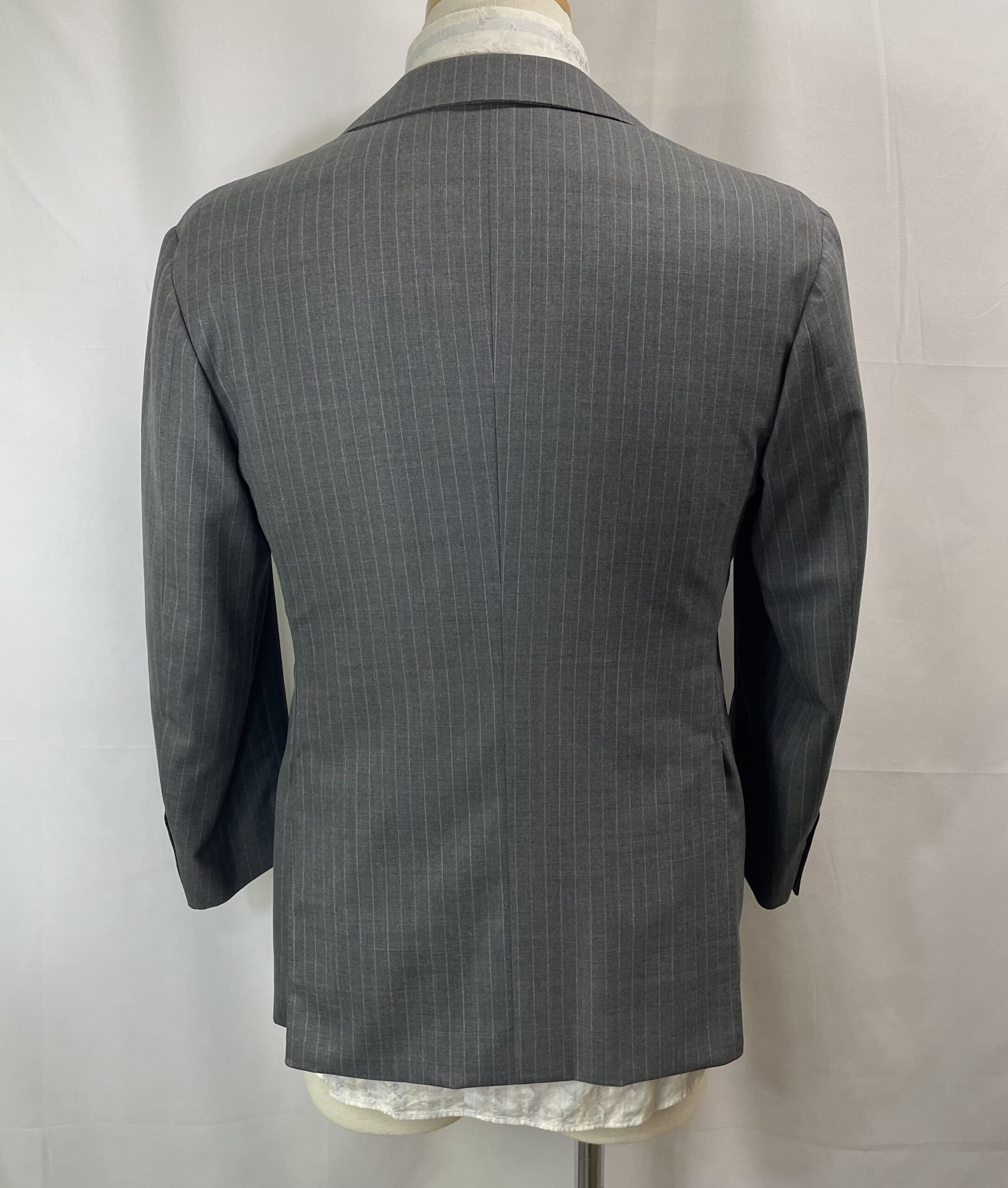 【LIVERANO & LIVERANO リベラーノ】ビスポーク注文服 合い物 ストライプ柄ミディアムグレースーツ 44~46 - 画像 (3)