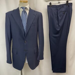 【ORAZIO LUCIANO オラツィオ ルチアーノ】春夏秋向け 極薄芯地仕立て カシミヤ混160s毛 ネイビースーツ MTO 50～52 紺色