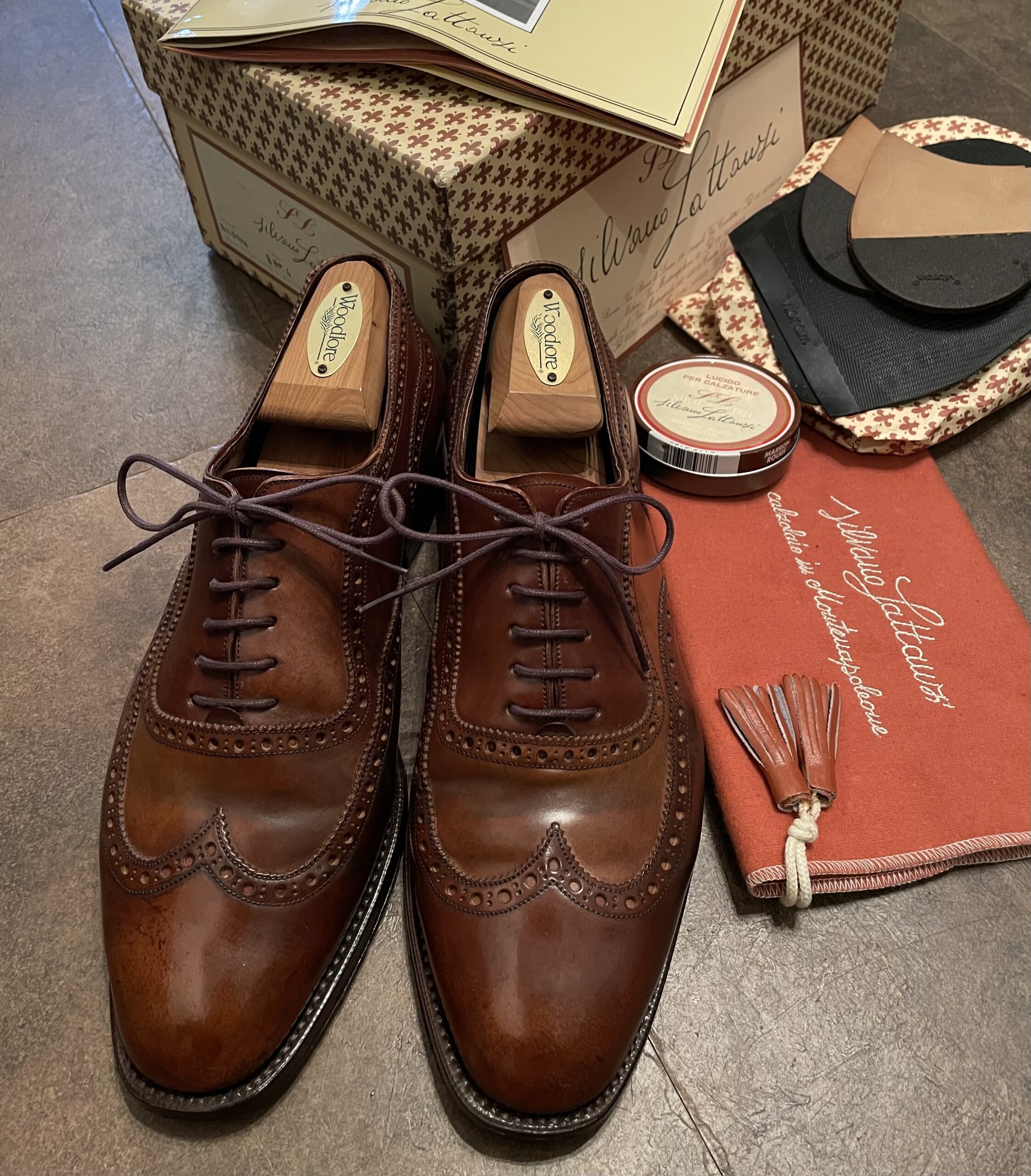 【Silvano Lattanzi シルバノラッタンジ】コードバン馬革ウイングチップ内羽根シューズ靴 6.5 25~25.5cm 茶色