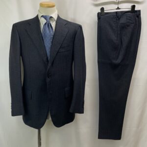 【Sartoria Attolini アットリーニ】秋冬向け サキソニーウール ストライプ柄グレースーツ 48～50
