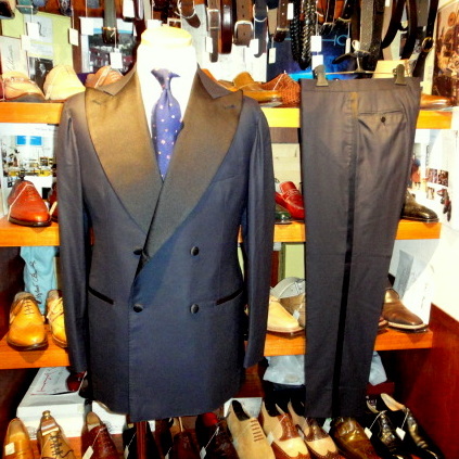 VALENTINO ヴァレンティノ　スーツ　サイズ8 美品スーツ/フォーマル/ドレス